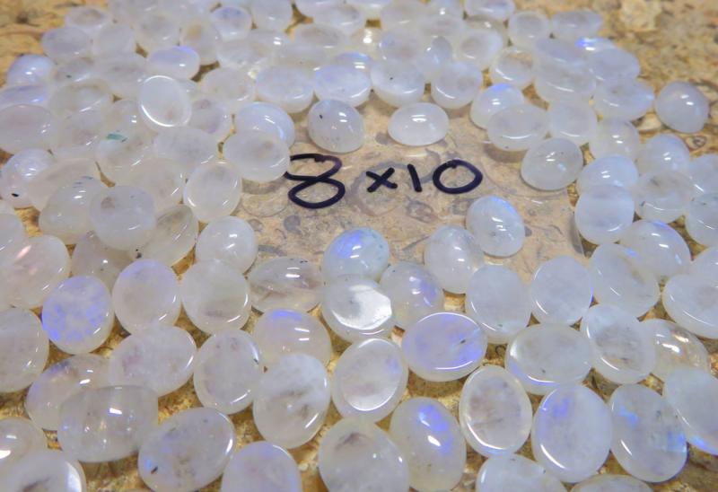 Single Oval 10x8mm Rainbow Moonstone Cabochon