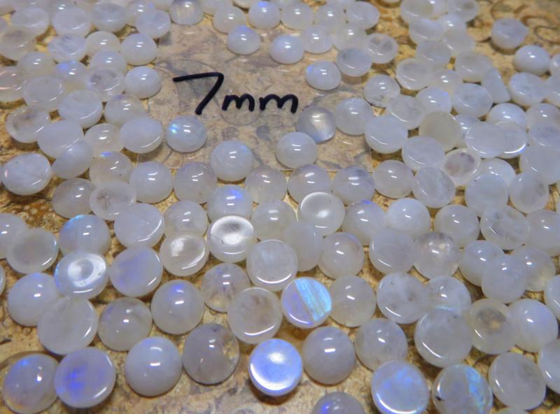 Single Round 7x7mm Rainbow Moonstone Cabochon