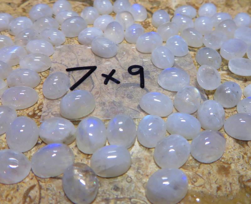 Single Oval 9x7mm Rainbow Moonstone Cabochon
