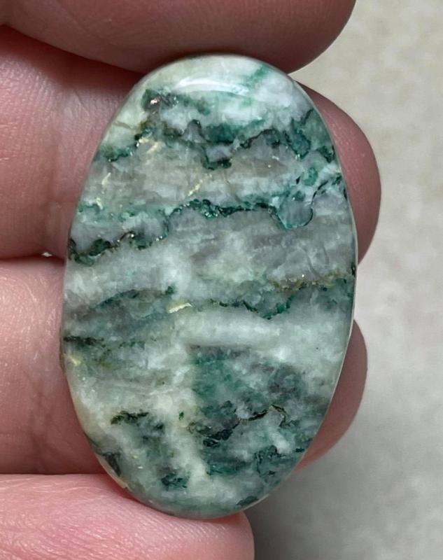 Oval 33x21mm Mariposite Cabochon 18