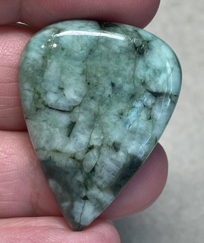 Teardrop 36x28mm Emerald Cabochon 02