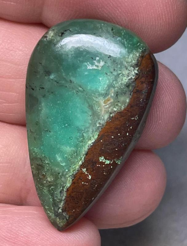 Teardrop 35x21mm Chrysoprase Cabochon 22