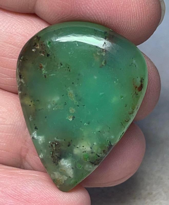 Teardrop 34x25mm Chrysoprase Cabochon 32