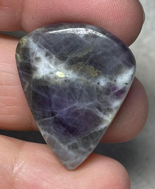 Teardrop 30x24mm Morado Opal Cabochon 16