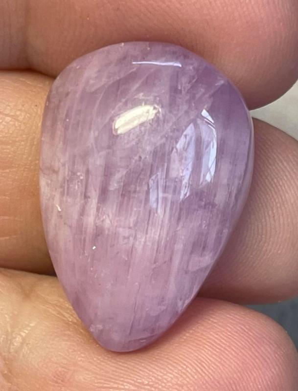 Teardrop 26x18mm Kunzite Cabochon 11