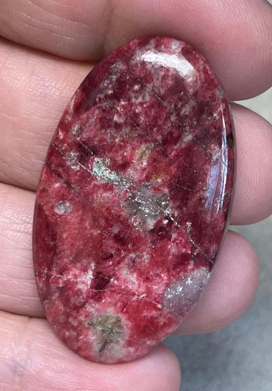Oval 44x25mm Thulite Cabochon 13