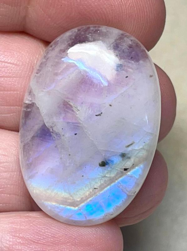 Oval 33x23mm Rainbow Moonstone Cabochon 51