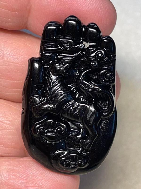 Hand 40x25mm Carved Tiger Black Obsidian Cabochon 02