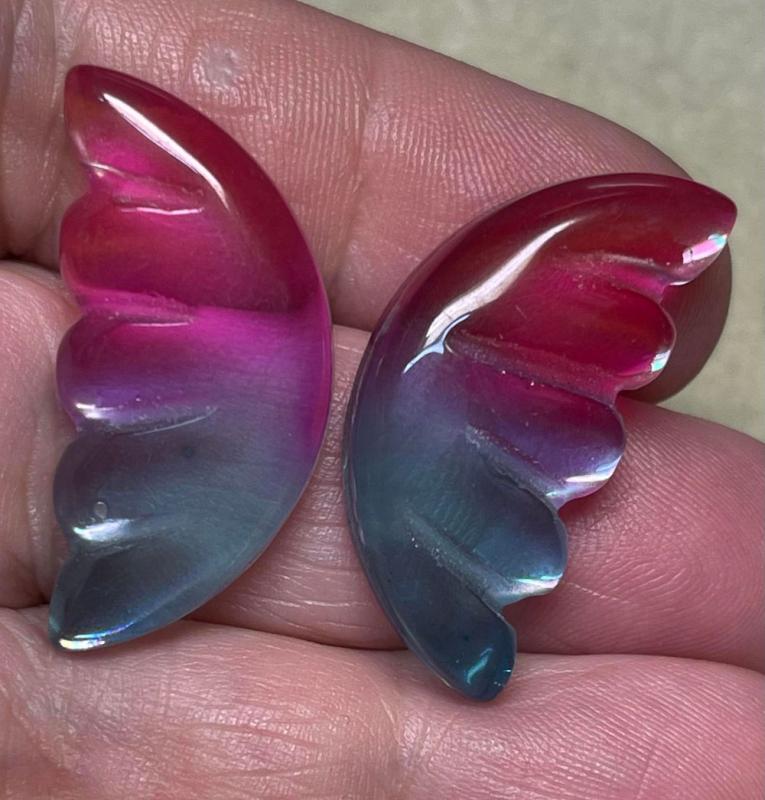 Wing 31x15mm Glass Cabochon Pair 08