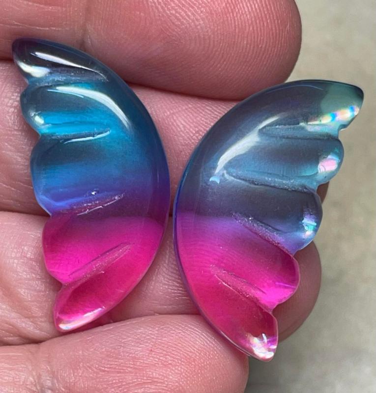 Wing 31x14mm Glass Cabochon Pair 11