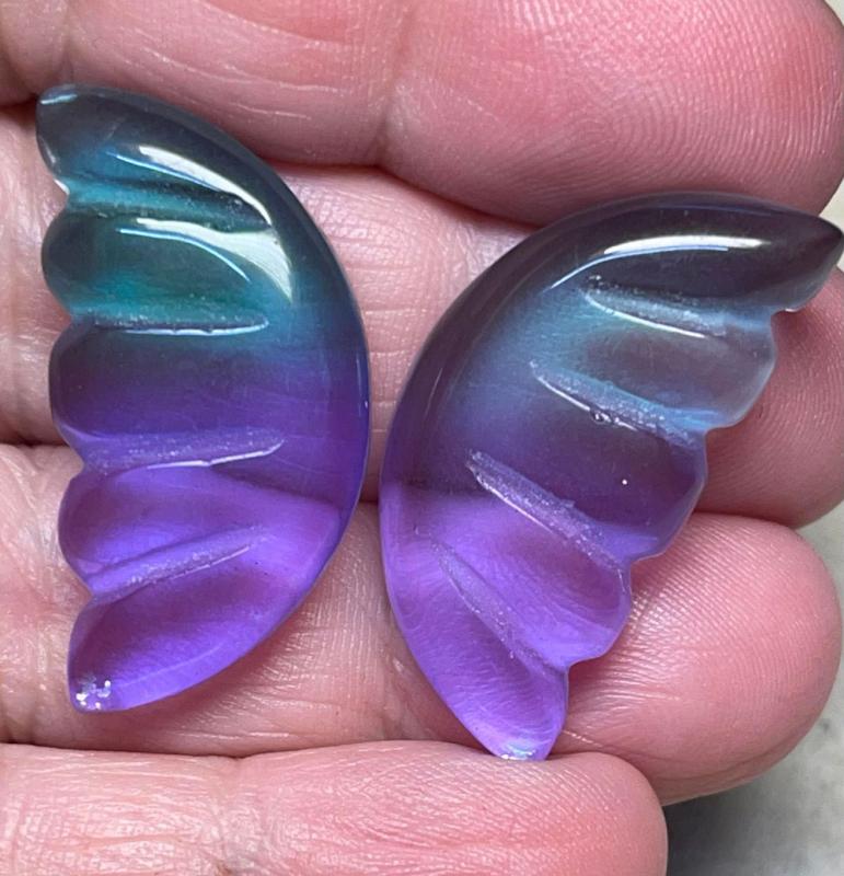 Wing 31x16mm Glass Cabochon Pair 12