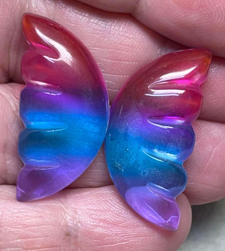 Wing 29x14mm Glass Cabochon Pair 15