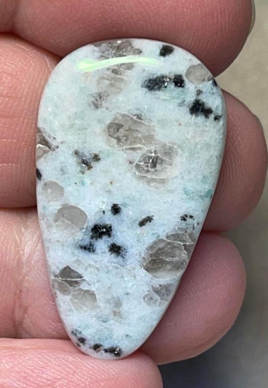 Teardrop 33x19mm Kiwi Jasper Cabochon 04