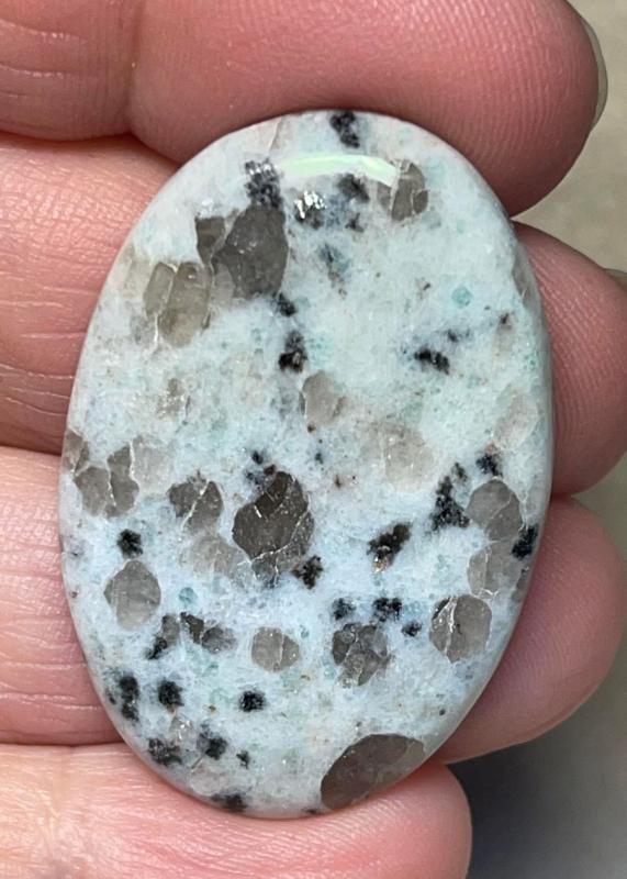 Oval 38x25mm Kiwi Jasper Cabochon 09