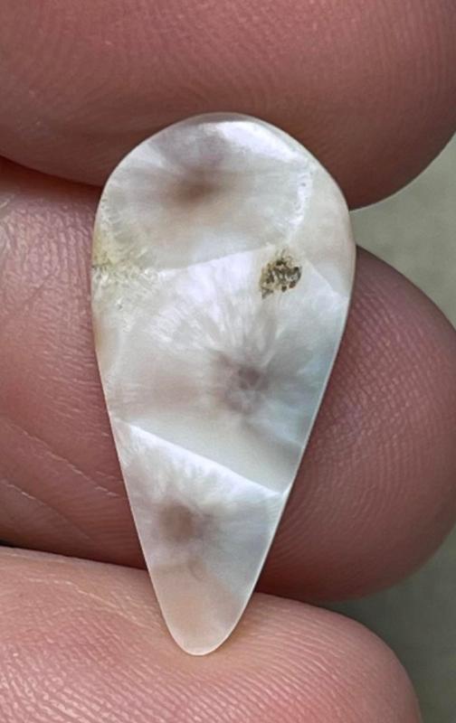 Teardrop 23x11mm Natrolite Cabochon 07