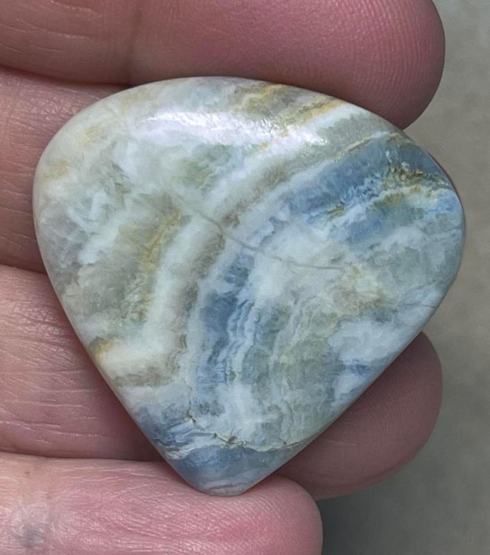 Teardrop 32x33mm Scheelite Cabochon 61