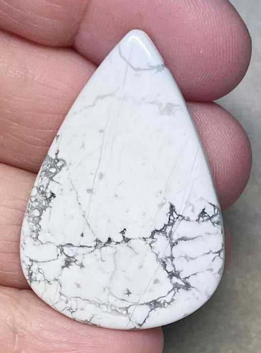 Teardrop 42x29mm Howlite Cabochon 10
