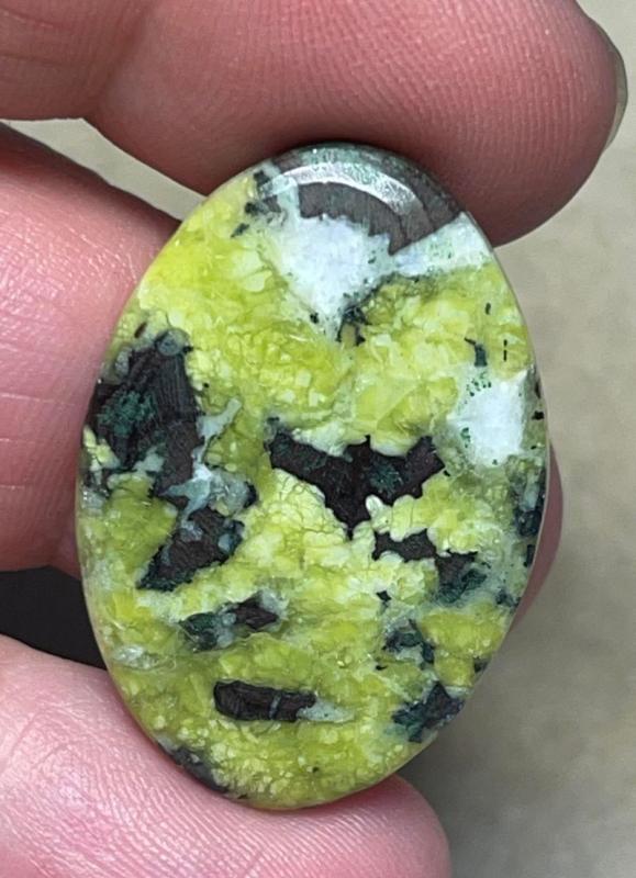 Oval 32x22mm Lizardite Cabochon 40
