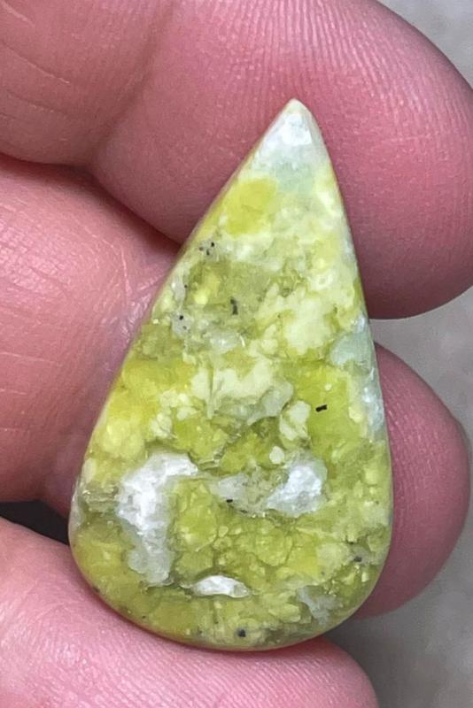 Teardrop 31x18mm Lizardite Cabochon 42