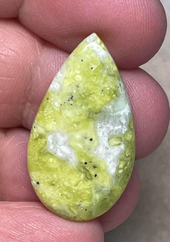Teardrop 31x17mm Lizardite Cabochon 43