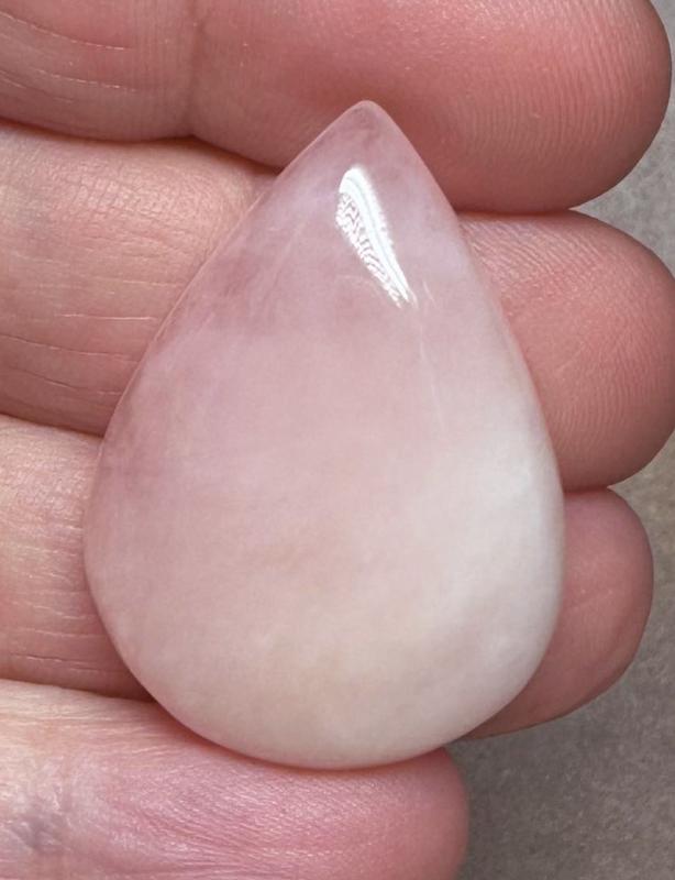 Teardrop 34x25mm Morganite Cabochon 02