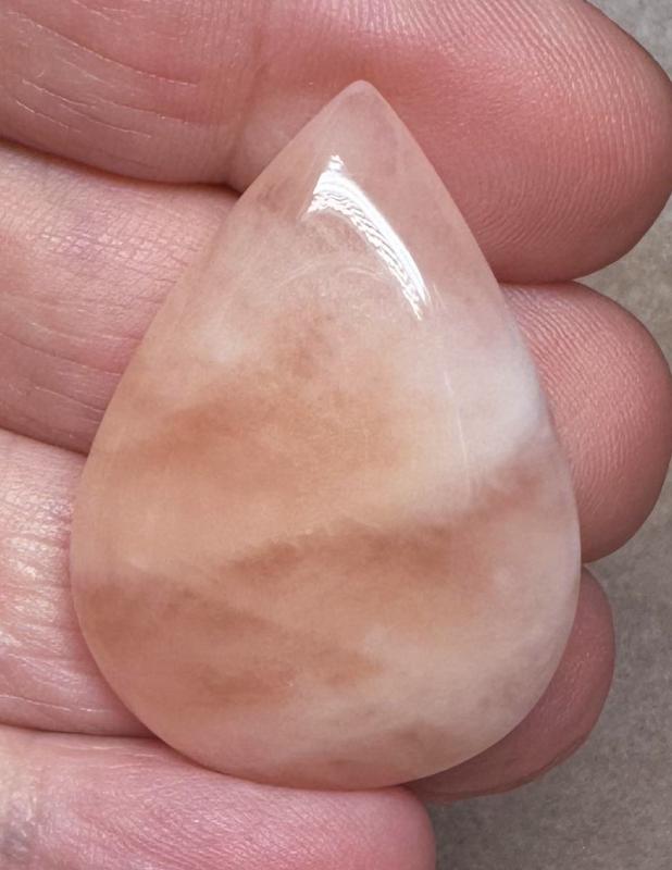 Teardrop 37x27mm Morganite Cabochon 04