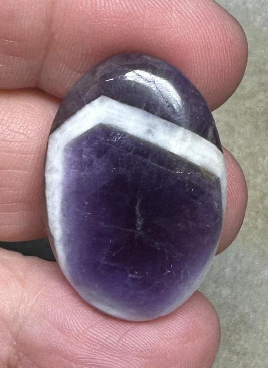 Oval 30x21mm Tripache Amethyst Cabochon 39