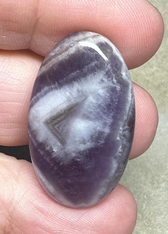 Oval 32x19mm Tripache Amethyst Cabochon 43