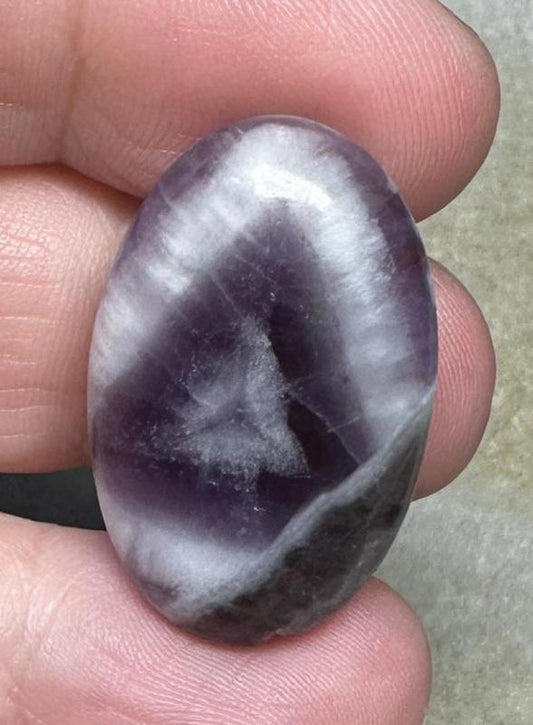 Oval 30x19mm Tripache Amethyst Cabochon 46