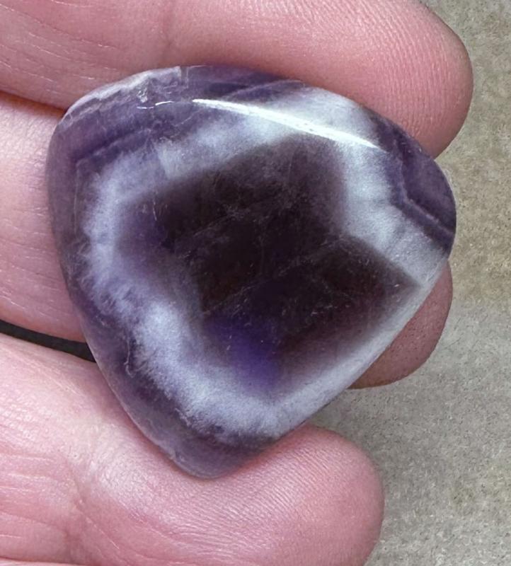 Teardrop 32x30mm Tripache Amethyst Cabochon 49
