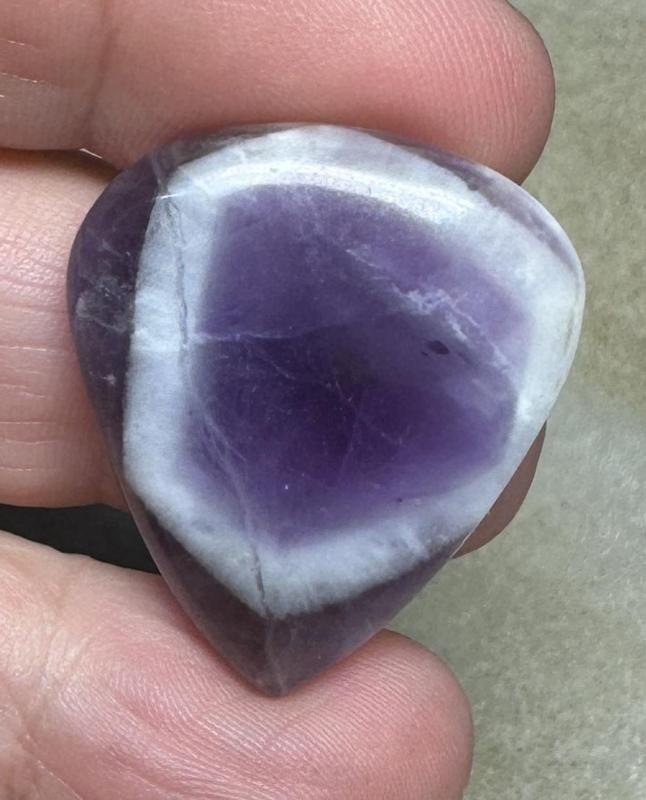 Teardrop 30x26mm Tripache Amethyst Cabochon 51