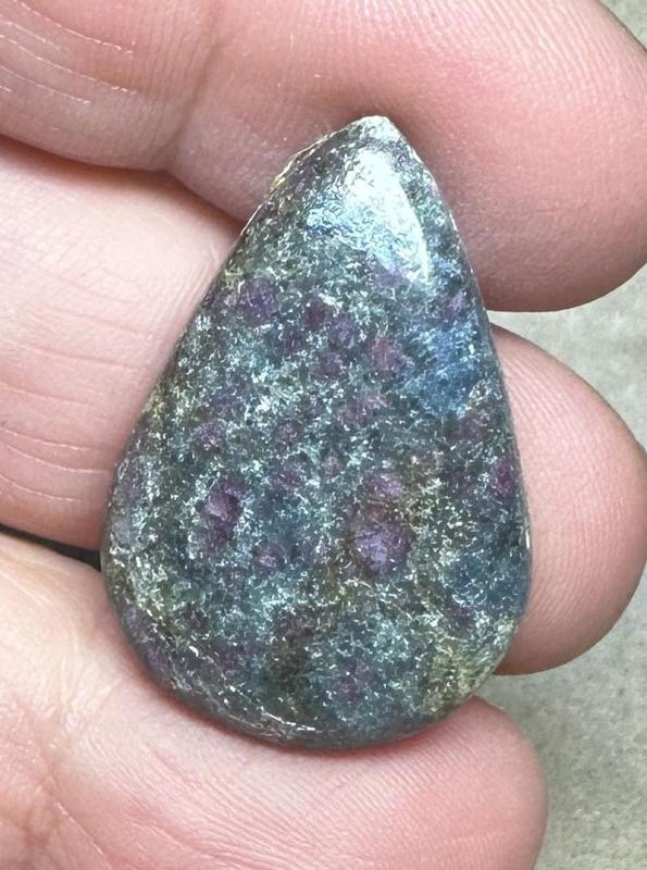 Teardrop 30x20mm Ruby Kyanite Cabochon 05