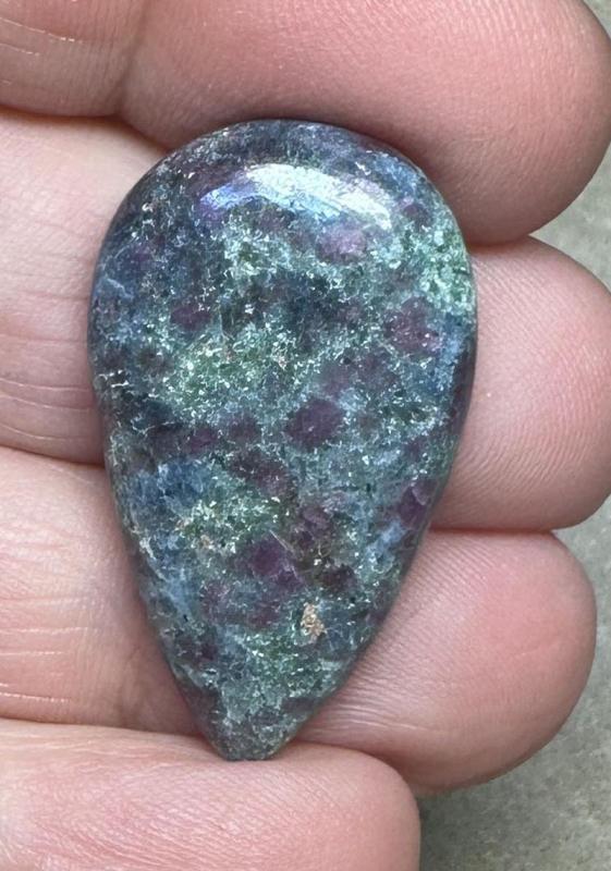 Teardrop 32x19mm Ruby Kyanite Cabochon 10