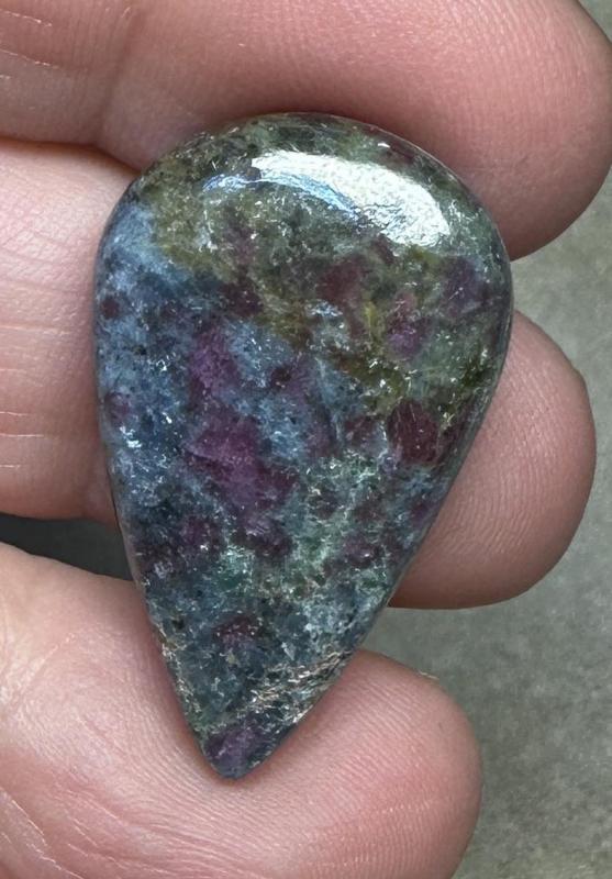 Teardrop 31x19mm Ruby Kyanite Cabochon 16