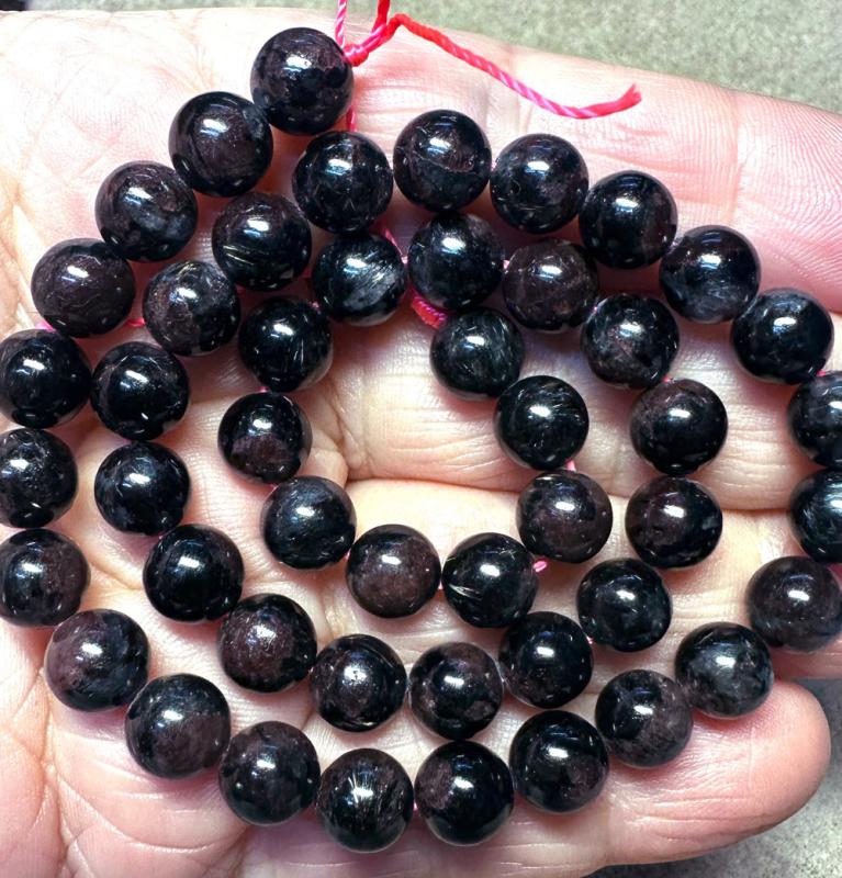 15 inch 8mm Round Garnet Bead String