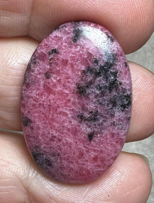 Oval 30x20mm Rhodonite Cabochon 16