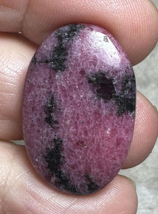 Oval 30x19mm Rhodonite Cabochon 18
