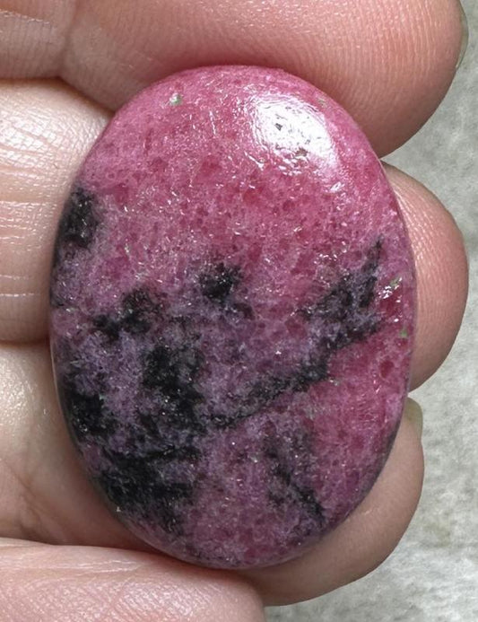 Oval 30x21mm Rhodonite Cabochon 34