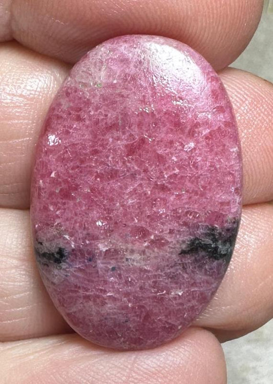 Oval 30x20mm Rhodonite Cabochon 41