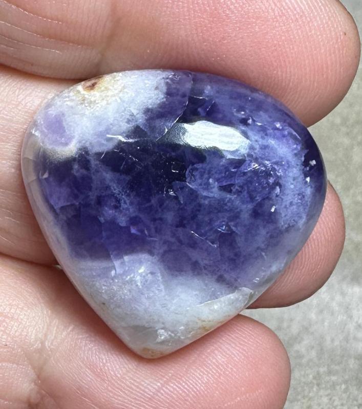 Teardrop 27x27mm Tiffany Stone Cabochon 51