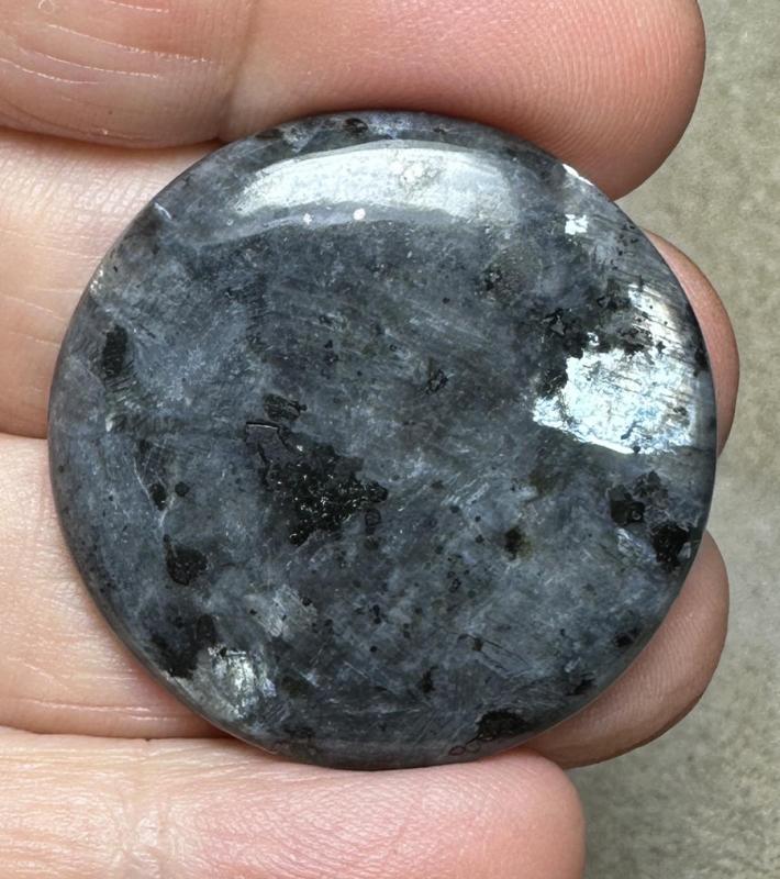 Round 33x33mm Larvikite Cabochon 55