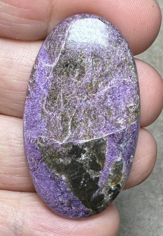 Oval 42x23mm Stichtite Cabochon 21