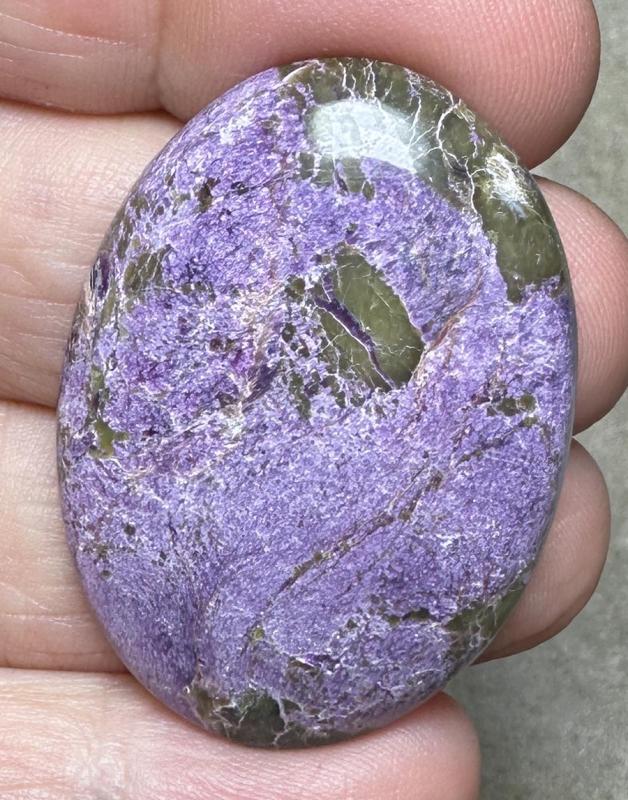 Oval 39x28mm Stichtite Cabochon 33