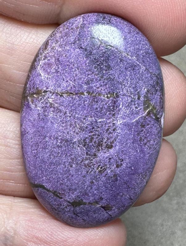 Oval 39x25mm Stichtite Cabochon 34