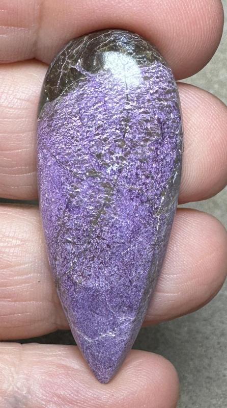 Teardrop 46x18mm Stichtite Cabochon 50