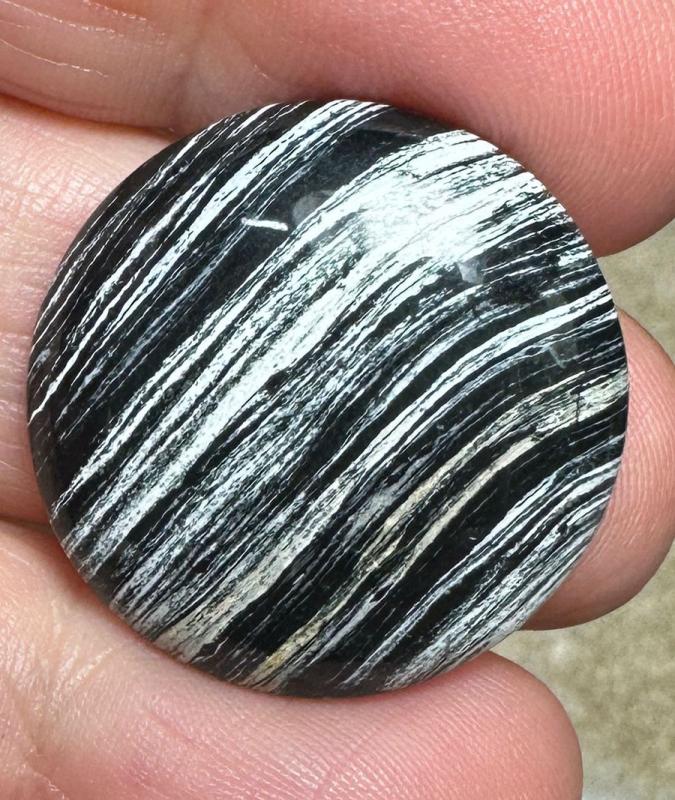 Round 25x25mm Silver Leaf Obsidian Cabochon 17