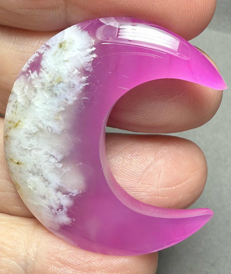 Moon 39x36mm Indonesian Plume Agate Doublet Cabochon 57