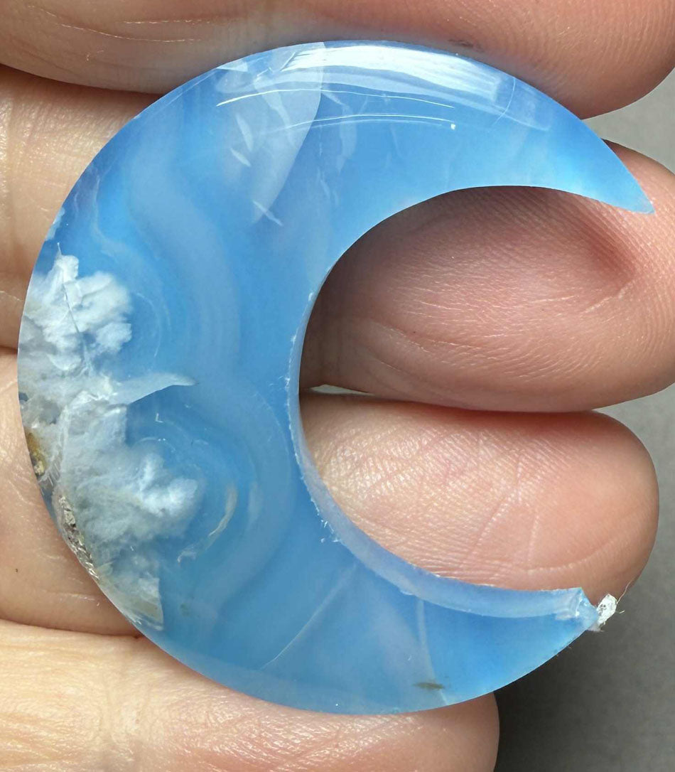 Moon 38x34mm Indonesian Plume Agate Doublet Cabochon 79