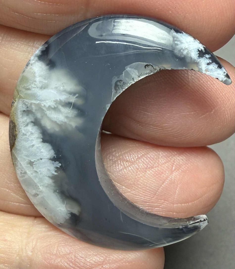 Moon 37x32mm Indonesian Plume Agate Doublet Cabochon 80