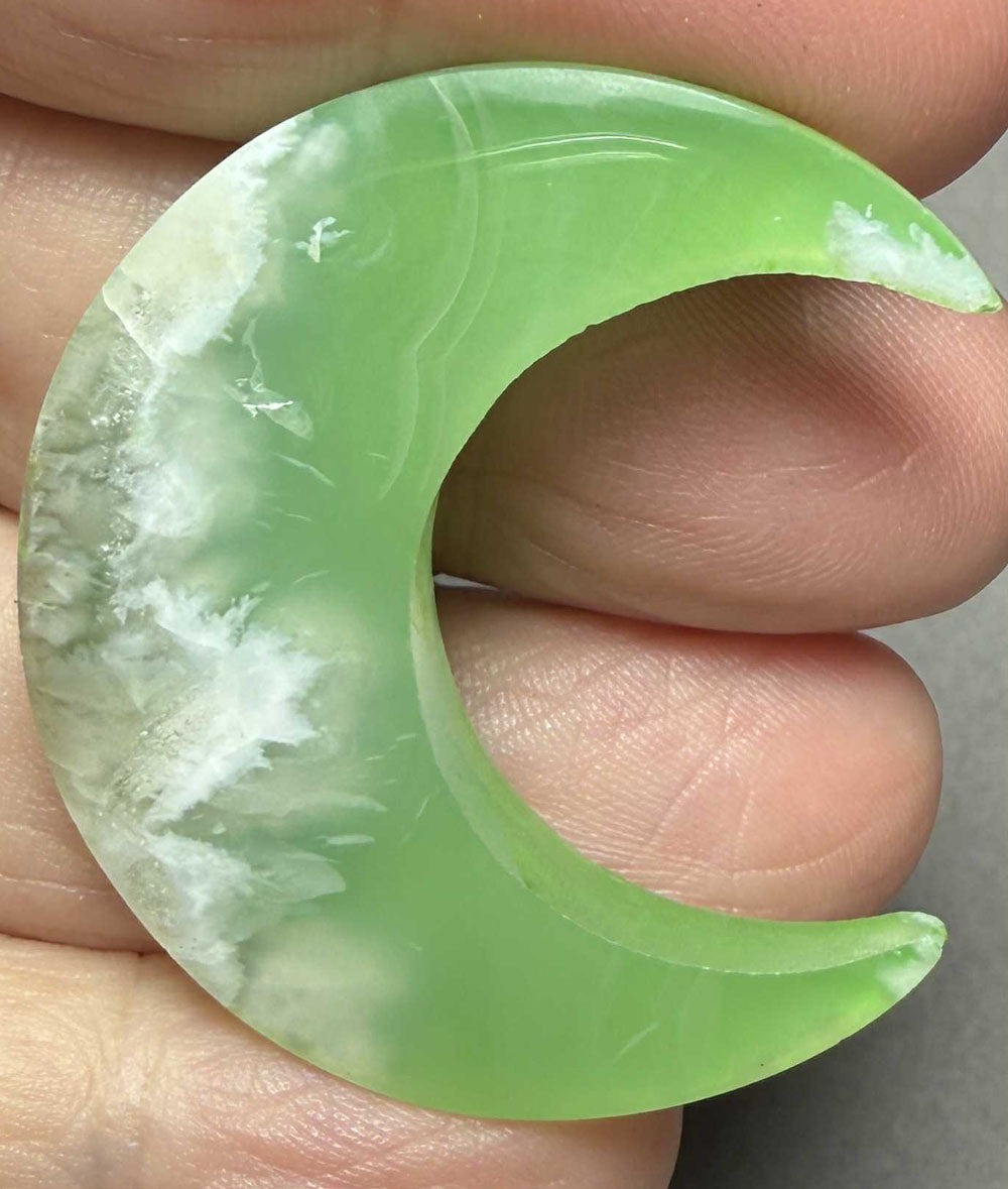 Moon 39x34mm Indonesian Plume Agate Doublet Cabochon 92